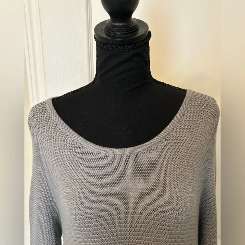 Helmet Lang Gray Textured pullover Top gray knit pullover light Medium tunic